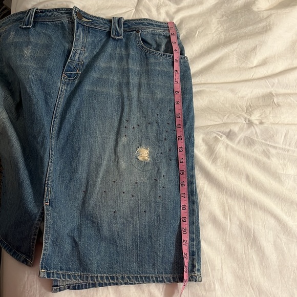 Venezia Ladies Knee Length Denim Distressed Jean Skirt Size 20 - Picture 9 of 9